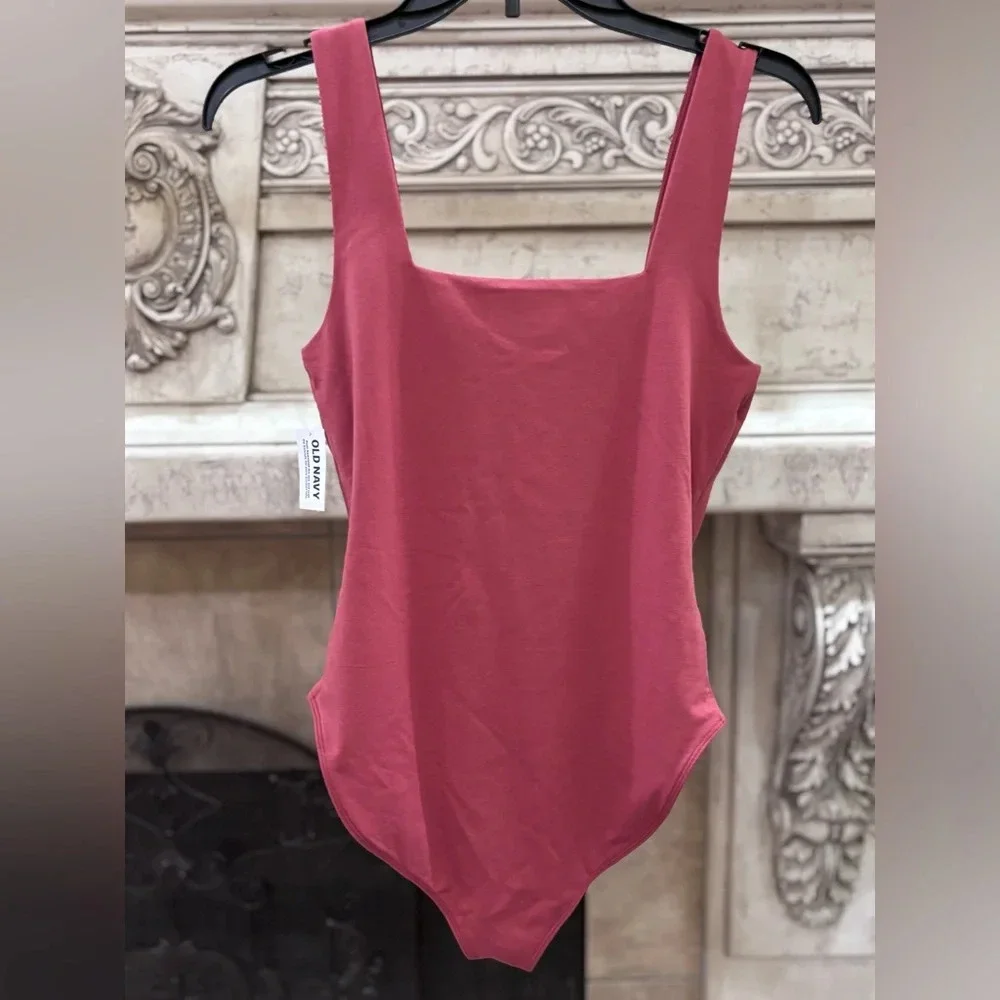 NWT Old Navy Bodysuit Onesie One Piece Size Small - Picture 1 of 9